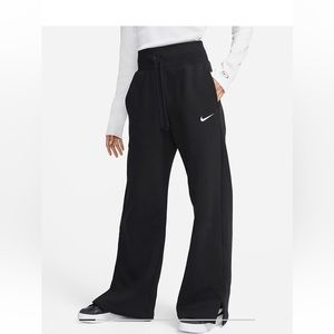 Nike high waisted wide leg sweatpants small black sportswear fleece NWOT!